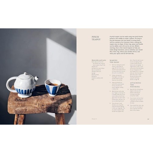 Książka "Handbuilt: A Modern Potter's Guide to Handbuilding with Clay"