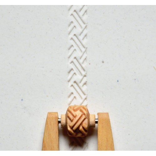 Mini-wałek dekoracyjny MKM Wiklinowy kosz (1 cm)